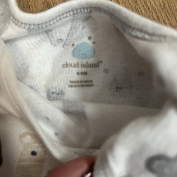 Carter's Cloud Island Baby 6-9 months one piece bodysuits 3 outfits shirts - Picture 6 of 7